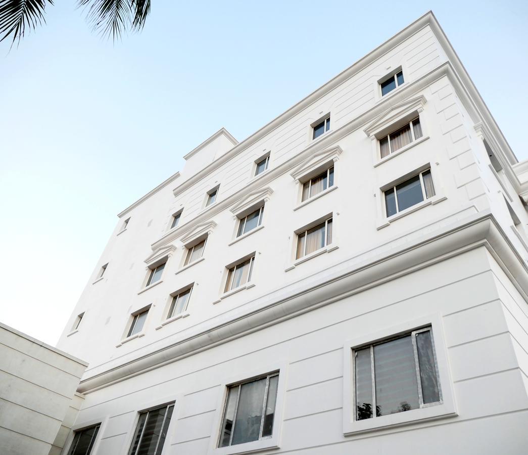 Hotel Avs Imperiaa Karaikal Extérieur photo