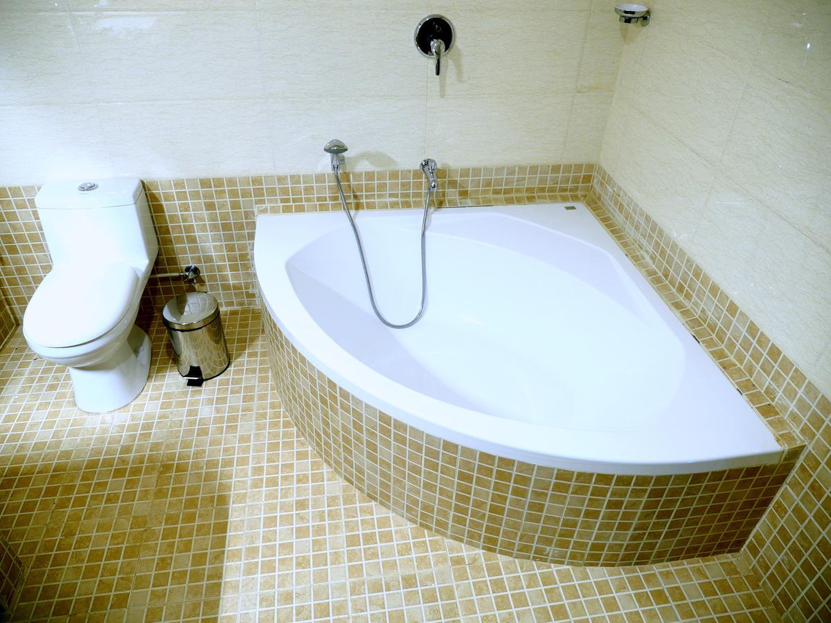 Hotel Avs Imperiaa Karaikal Extérieur photo