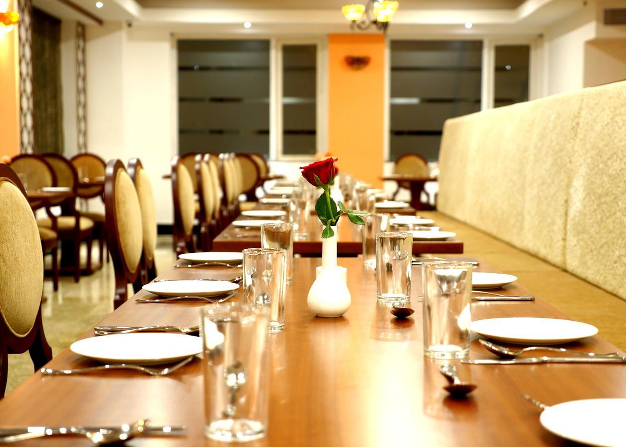 Hotel Avs Imperiaa Karaikal Extérieur photo